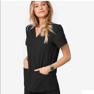 Figs Casma 3 pocket Scrub top